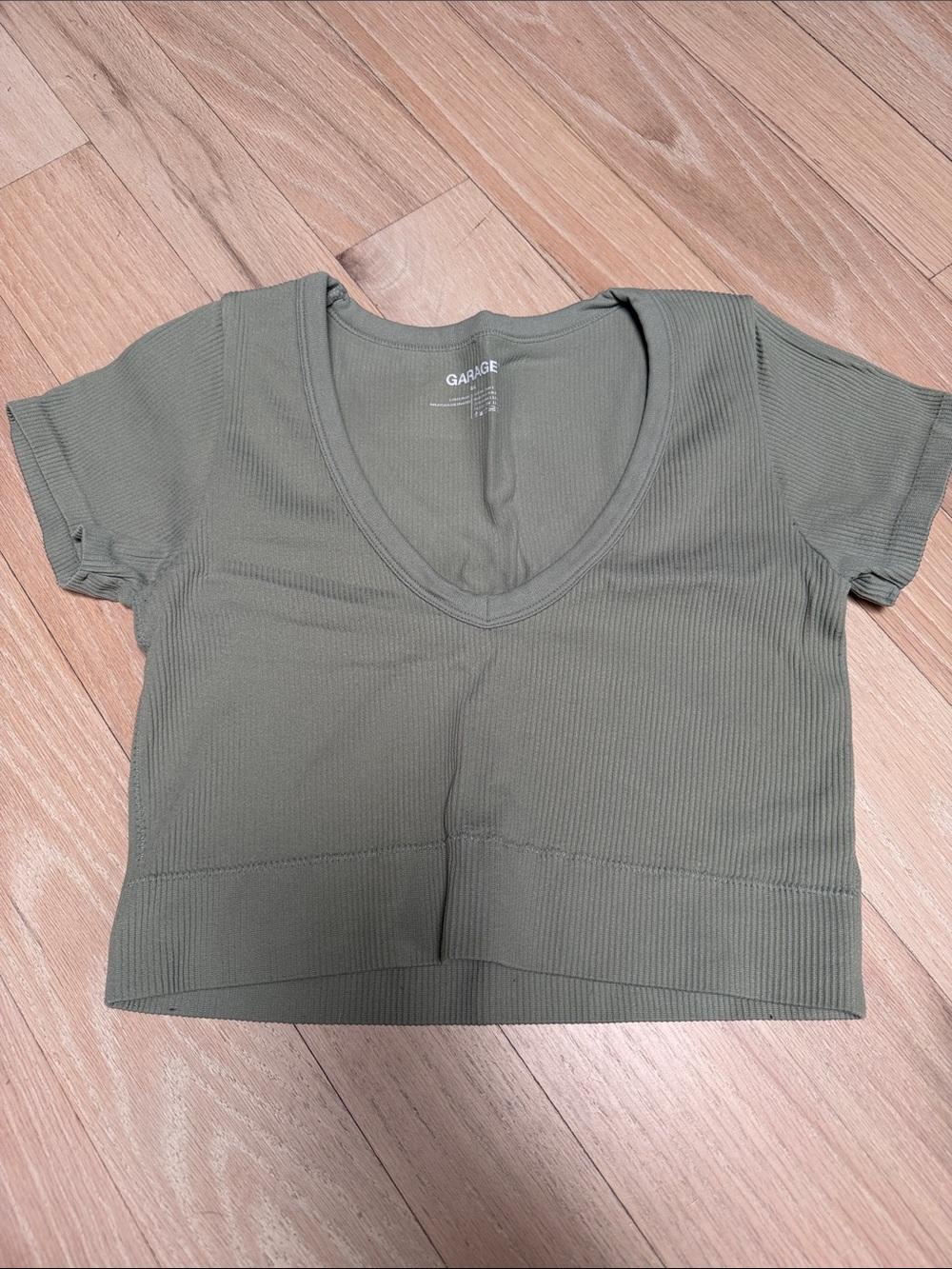 Garage, Green Ribbed V-Neck Cropped Tee,  size large